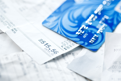 Is it Advantageous to Pay Off a Credit Card Bill Early?